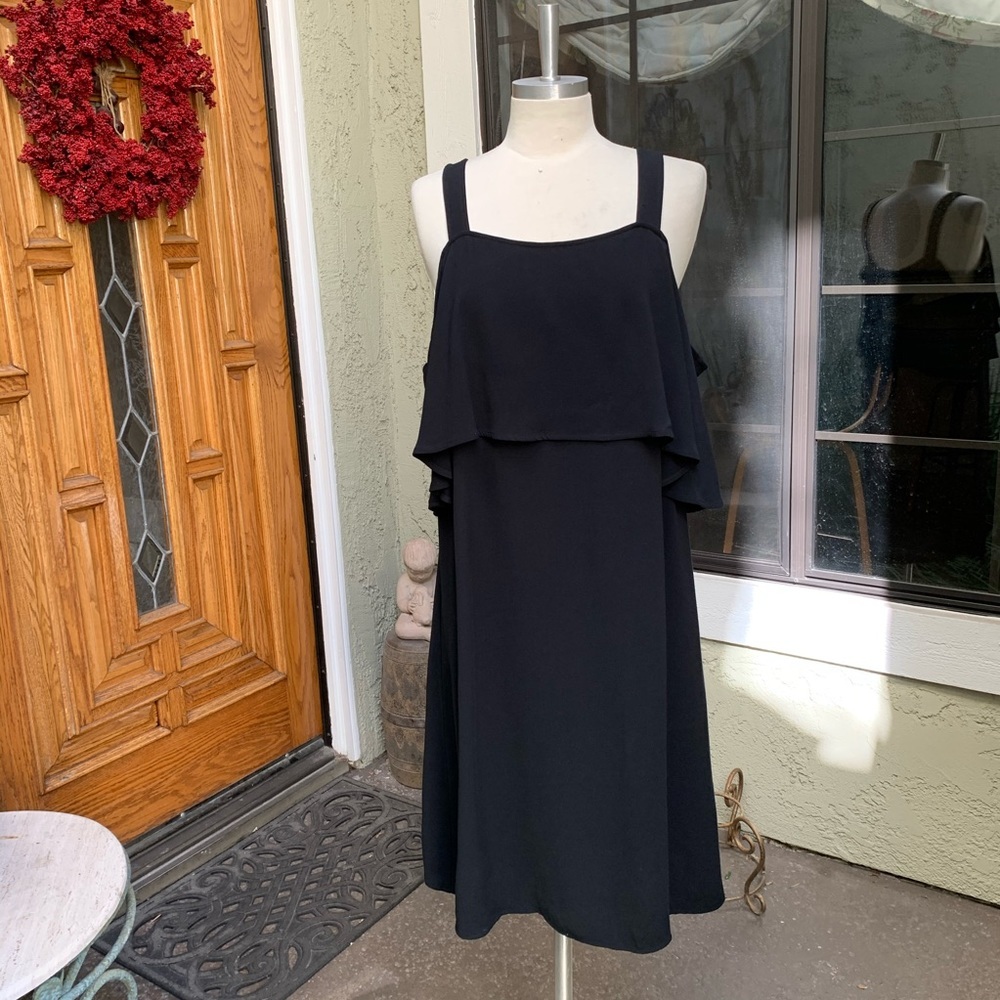 WILFRED ARITZIA Cocktail Dress. Women’s Medium EUC